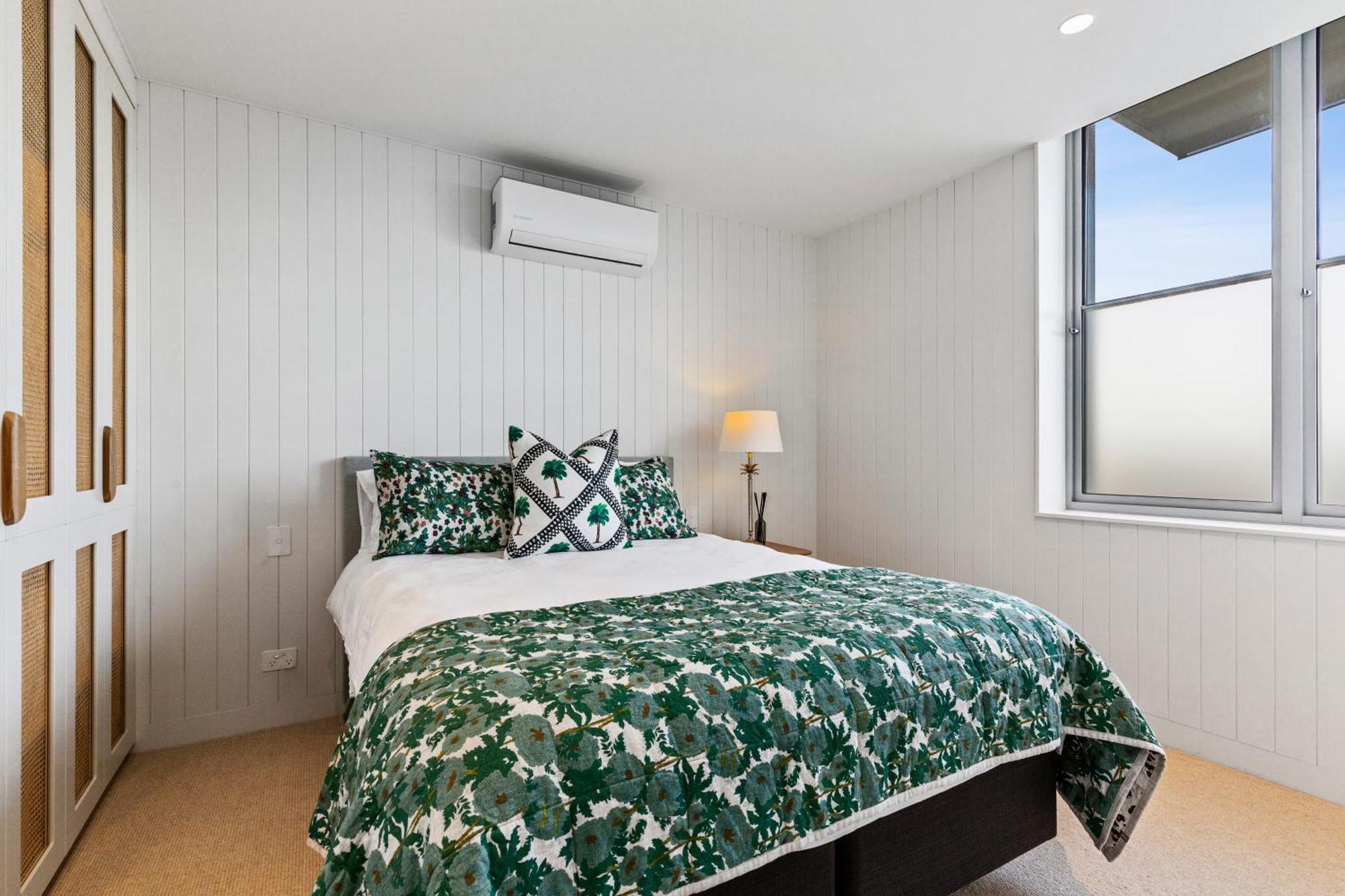 Apartment Terrace Getaway 250m To Town Parking Onsite Included 12pm Check Out