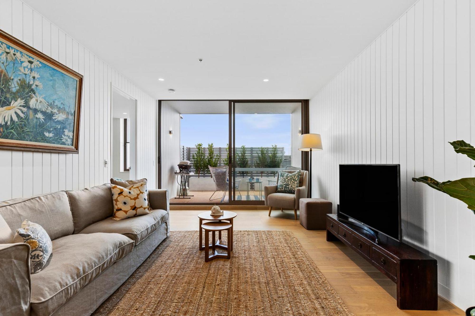 Terrace Getaway 250m To Town Parking Onsite Included 12pm Check Out *